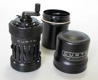 http://www.dentaku-museum.com/hc/computer/mechanical/curta1/2.jpg